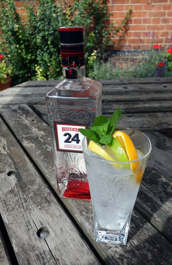 London Beefeater Gin and Tonic