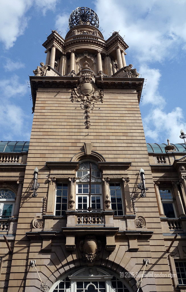 what-to-wear-to-an-opera-english-national-ENO-covent-garden