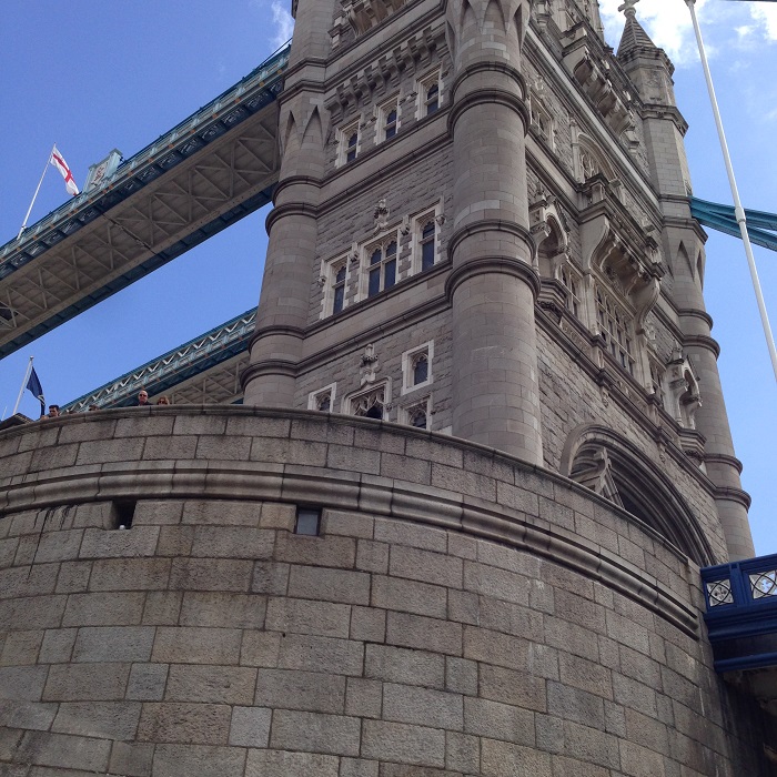 speed-boat-tour-city-cruises-london-thamesrush-thamesjet-go-pro