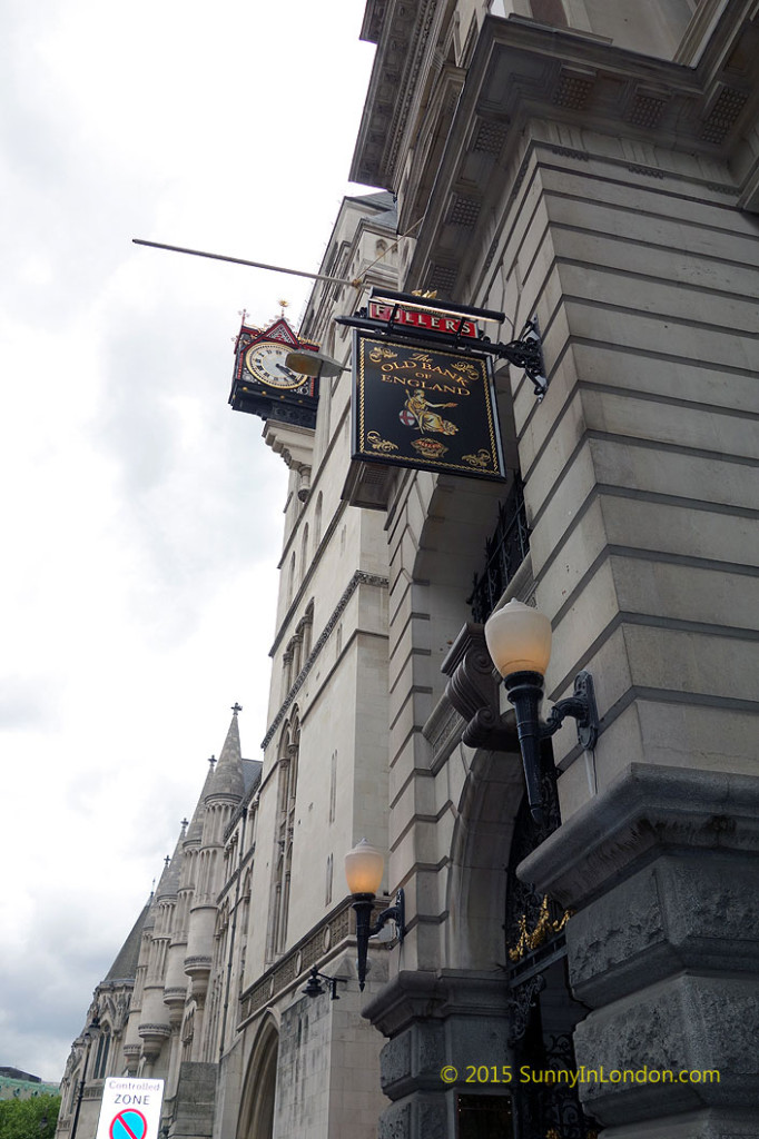 london-pub-crawl-bank-of-england-city