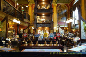 london-pub-crawl-bank-of-england-city