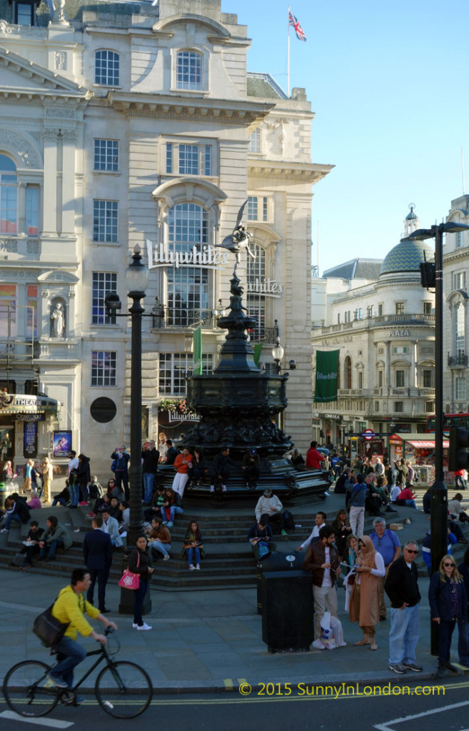 Stanfords Horse-drawn Omnibus Tours in Covent Garden London