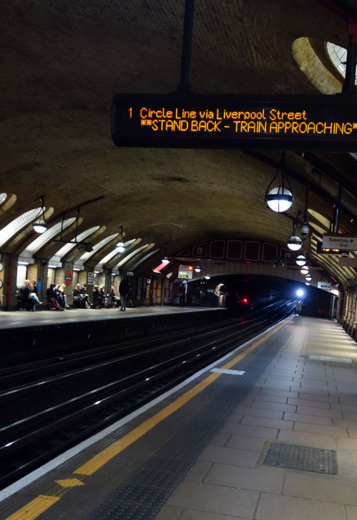 How to Ride the London Underground- Etiquette Guide TFL 