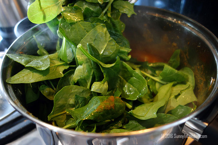 Lamb Saag Aloo Recipe- Spinach and Potato Indian Curry from a British man living in London