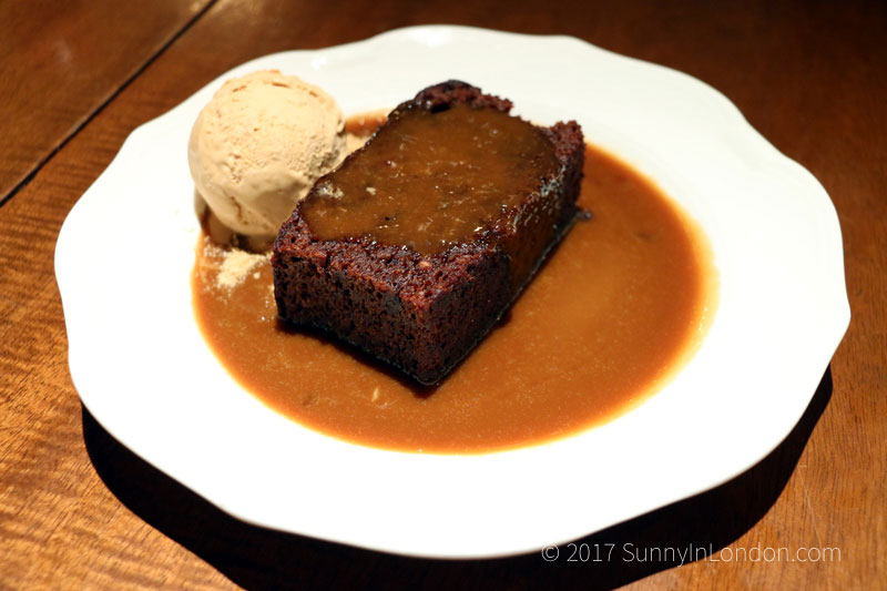 admiralty-pub-review-london-trafalgar-square-sticky-toffee-pudding