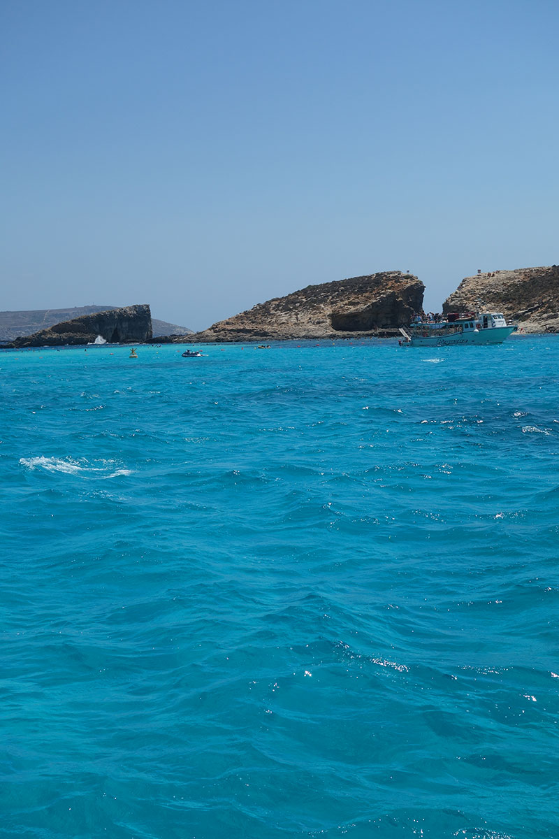 visiting-blue-lagoon-malta-gozo-comino-advice