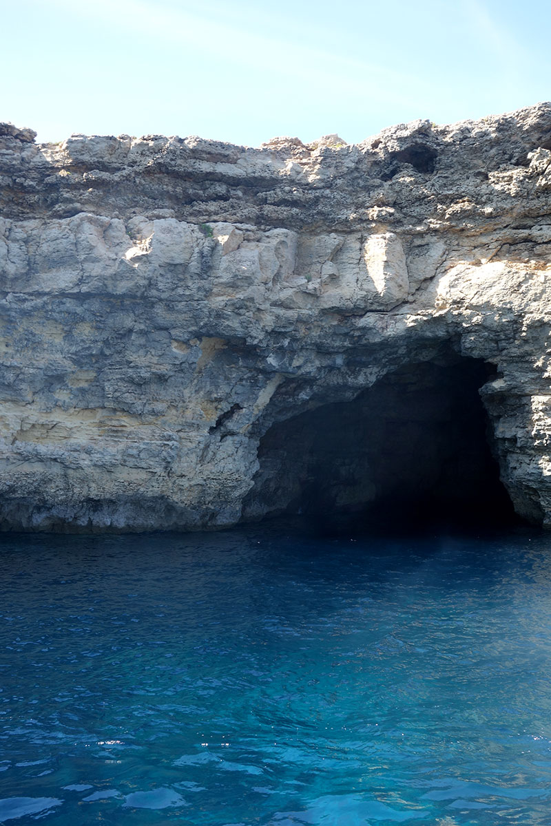 luzzu-cruises-review-malta-blue-lagoon-comino-gozo-caves