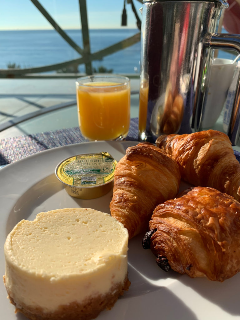 hyatt-regency-hotel-nice-france-breakfast