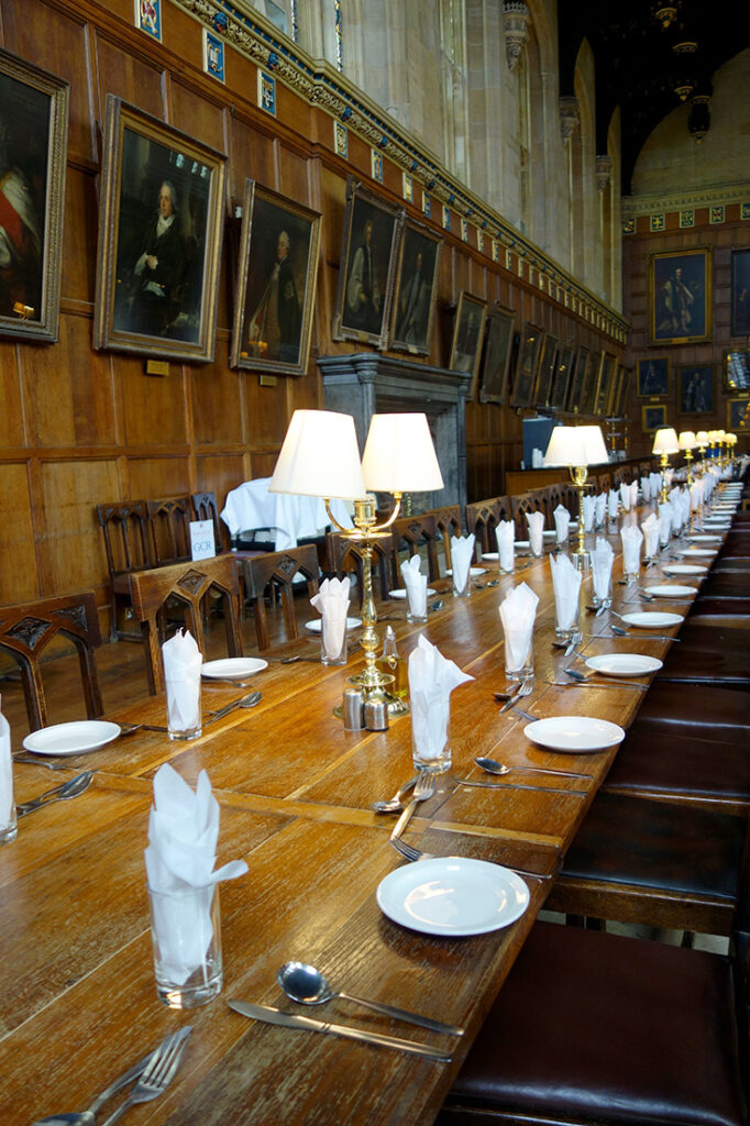 best-day-trips-from-london-the-great-hall-oxford