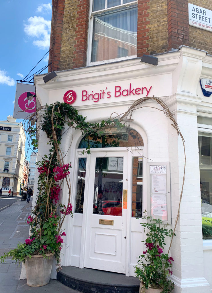 Brigits-Bakery-afternoon-tea-bus-tour-in-london