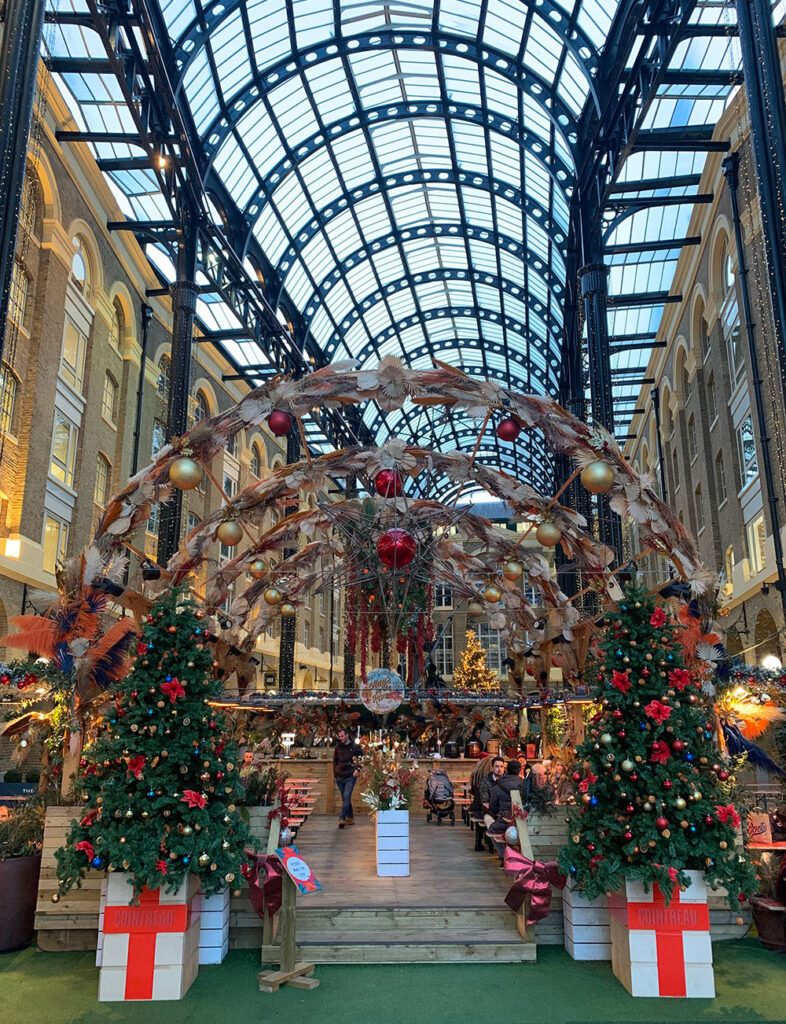 london-bridge-christmas-market-hays-galleria