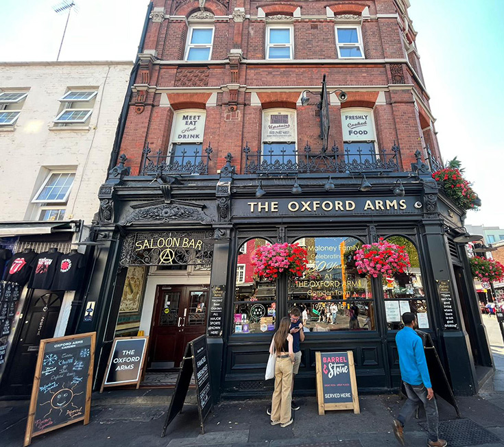 best-pubs-in-london-camden-pub-crawl-oxford-arms
