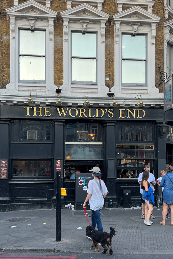 best-pubs-in-london-camden-pub-crawl-worlds-end