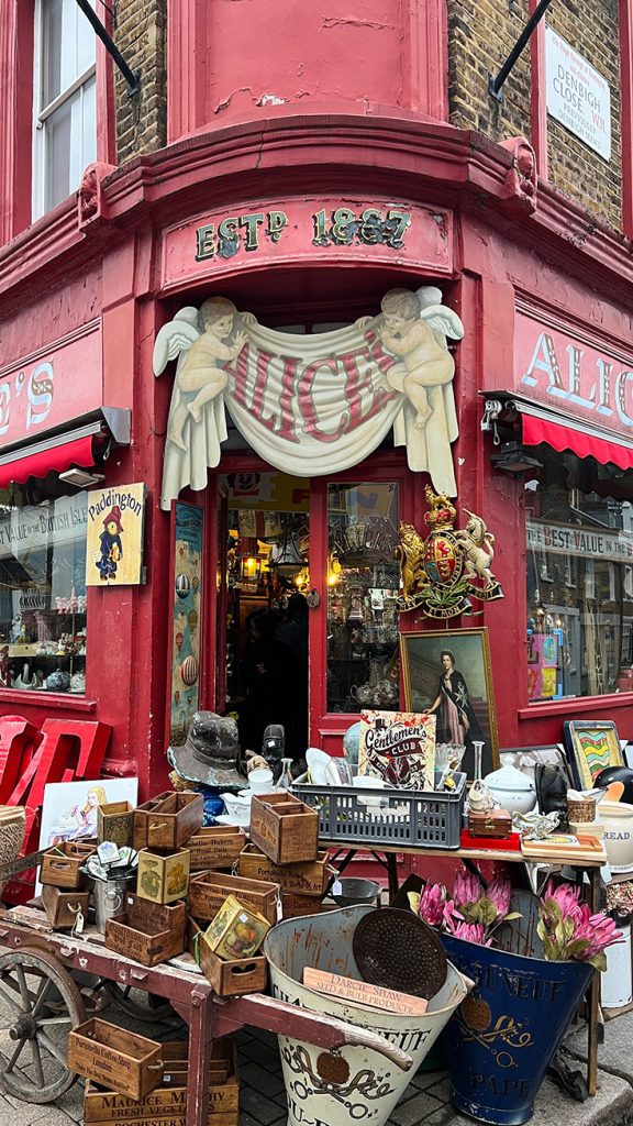 romantic things to do in notting hill london- antique shopping at alices