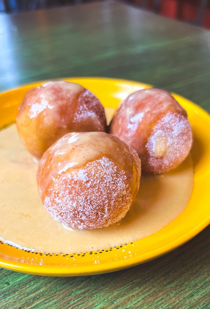 the-orange-pub-belgravia-review-doughnuts