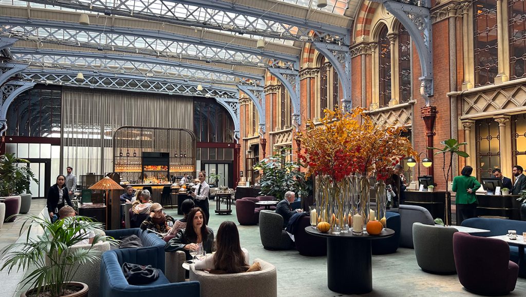 taking-eurostar-train-from-london-to-paris-travel-st-pancras-renaissance-hotel-london