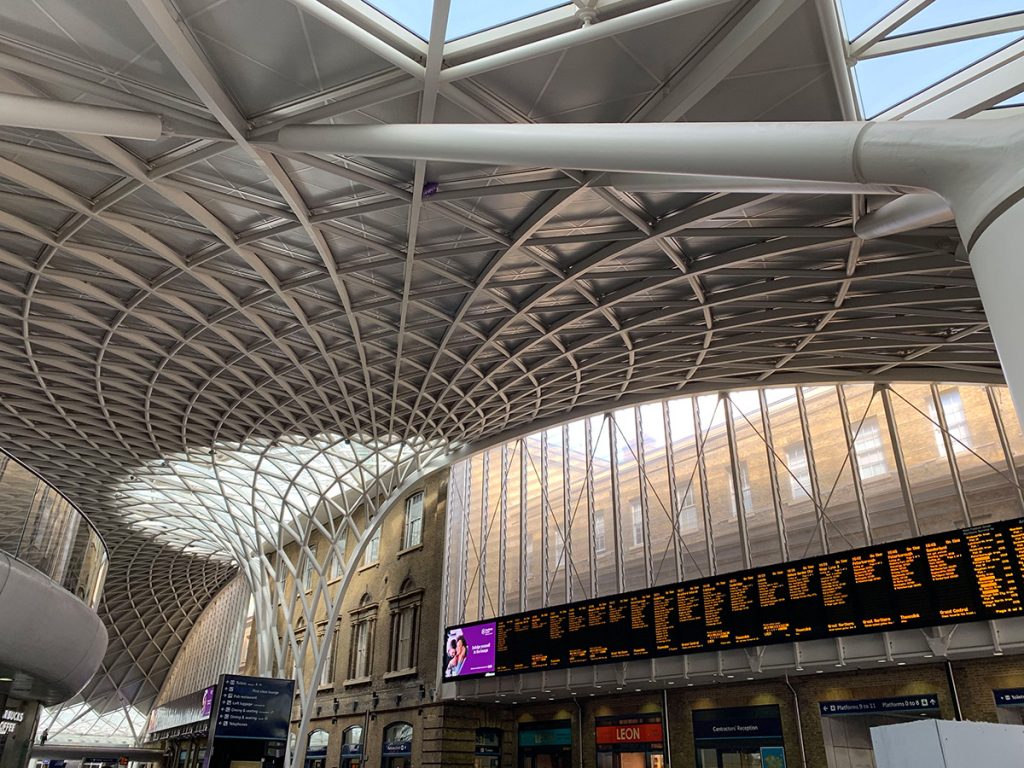best-places-to-stay-in-london-hotels-near-train-stations-st-pancras-renaissance-hotel-kings-cross-station