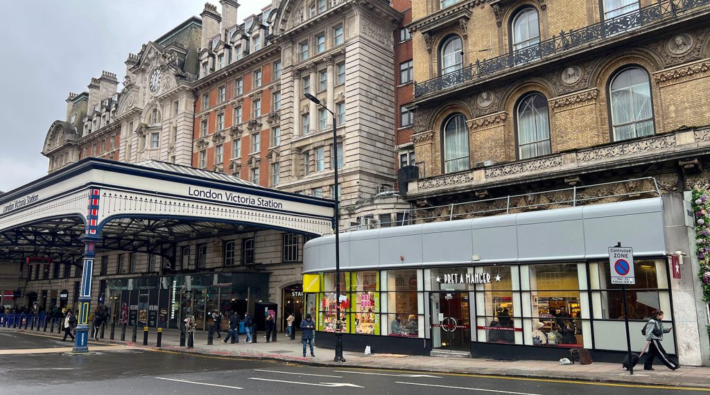 best-places-to-stay-in-london-hotels-near-train-stations-clermont-victoria-hotel