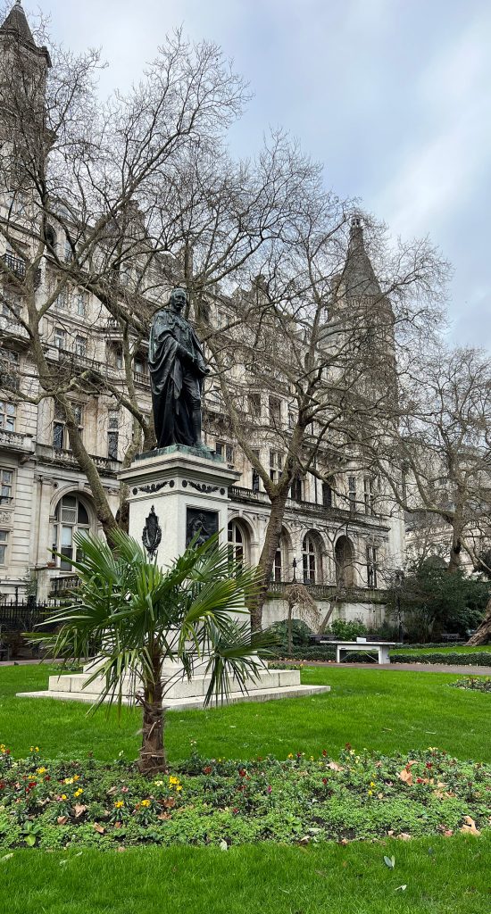 best-places-to-stay-in-london-hotels-near-train-stations-royal-horseguards-hotel