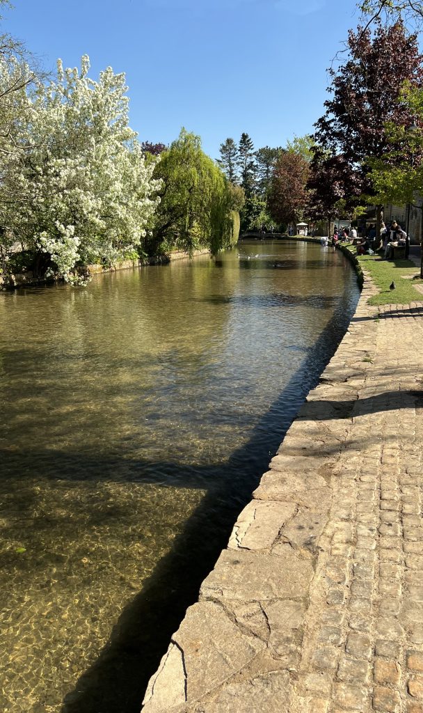 cotswolds-what-to-see-burton-on-the-water-england