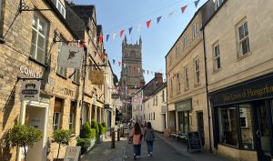 cotswolds-what-to-see-trip-planning-hidden-gems-cirencester-england