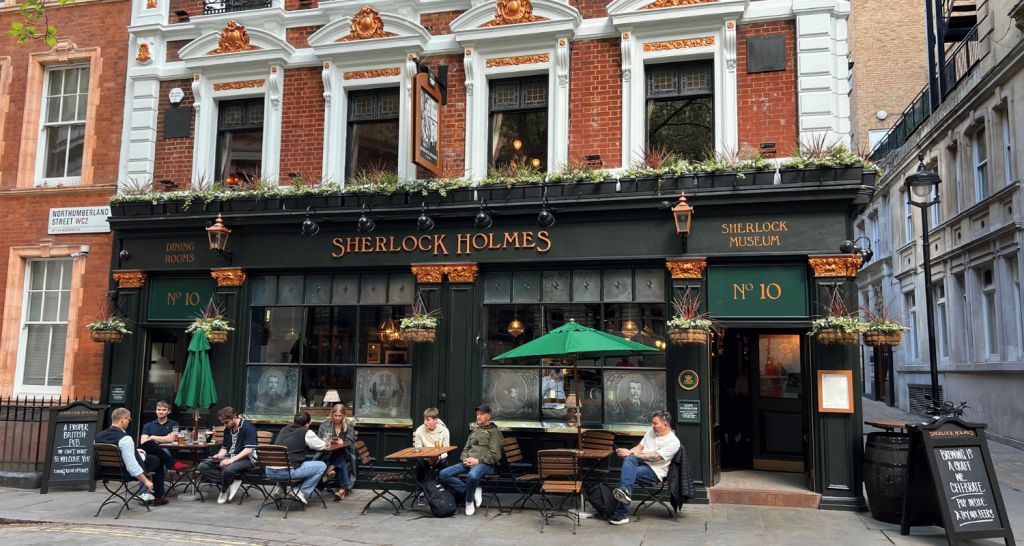 tips-for-visiting-london-pubs-sunny-in-london-sherlock-holmes-pub
