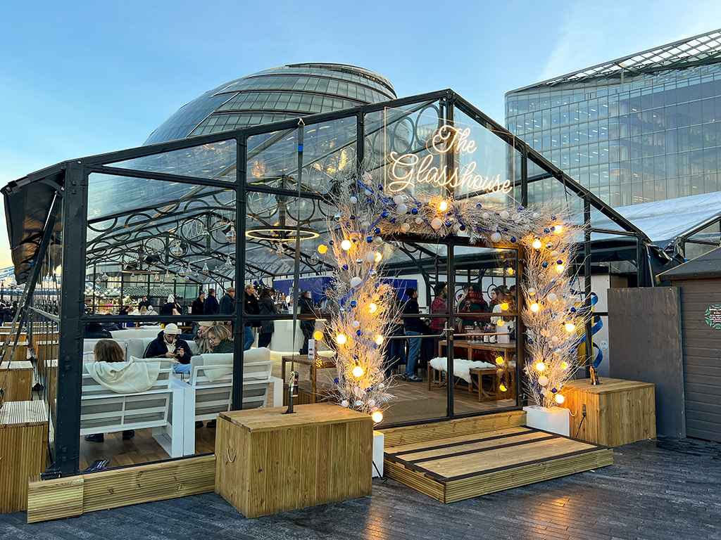 best-things-to-do-in-london-at-christmas-sunny-in-london-bridge