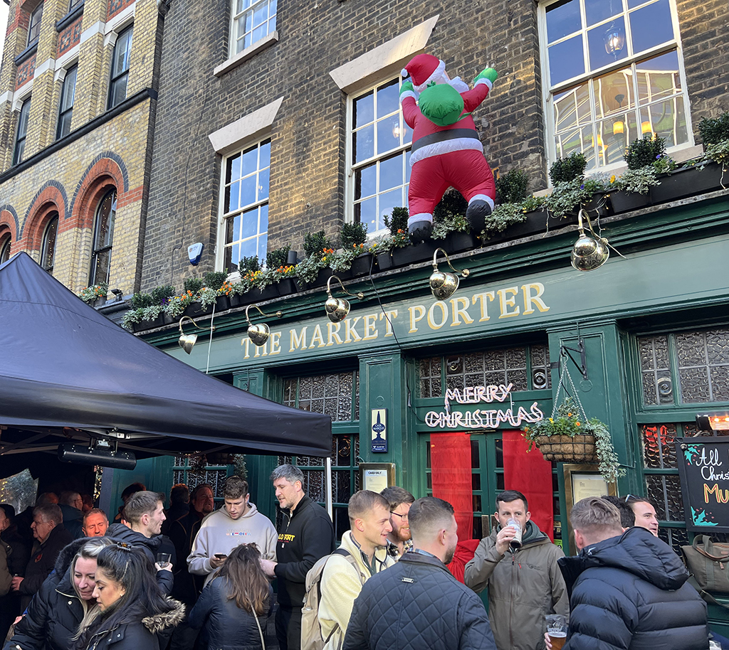 best-things-to-do-in-london-at-christmas-sunny-in-london-pub