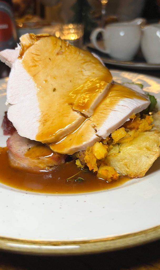 what-british-people-eat-for-christmas-youngs-pub-roast-44what-british-people-eat-for-christmas-youngs-pub-roast-44