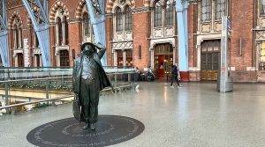 free-london-itinerary-st-pancras-train-station-sunnyinlondon