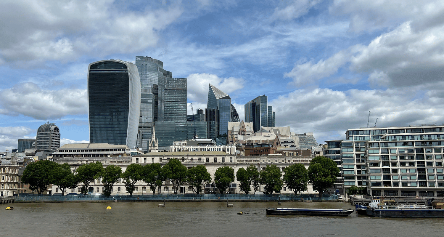 first-day-in-london-bridge-skyline-sunnyinlondon-blog