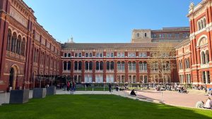 best-places-to-go-in-london-v&a-museum