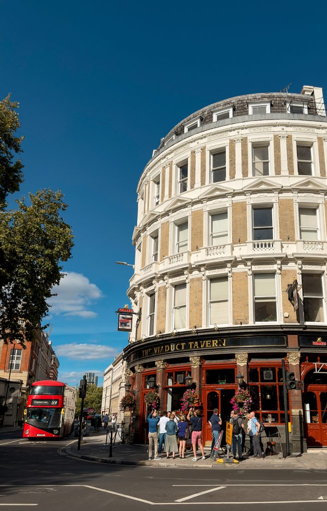 london-pub-food-tour-viaduct-pub-tour